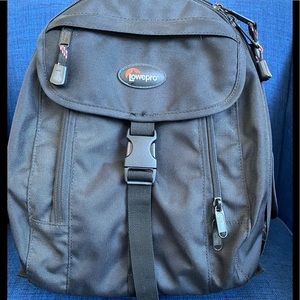 CAMERA BACKPACK BAG  - LowePro Micro Trekker 200 Camera Bag
